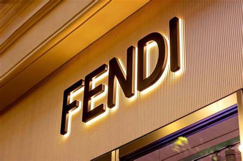 calzaturificio fendi fermo|Fendi, nuovo stabilimento a Fermo: si assumono 170 persone.